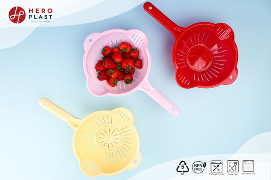 Strainer With Handle