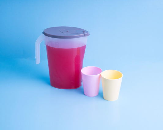 measuring jug + 2 tang tumblers