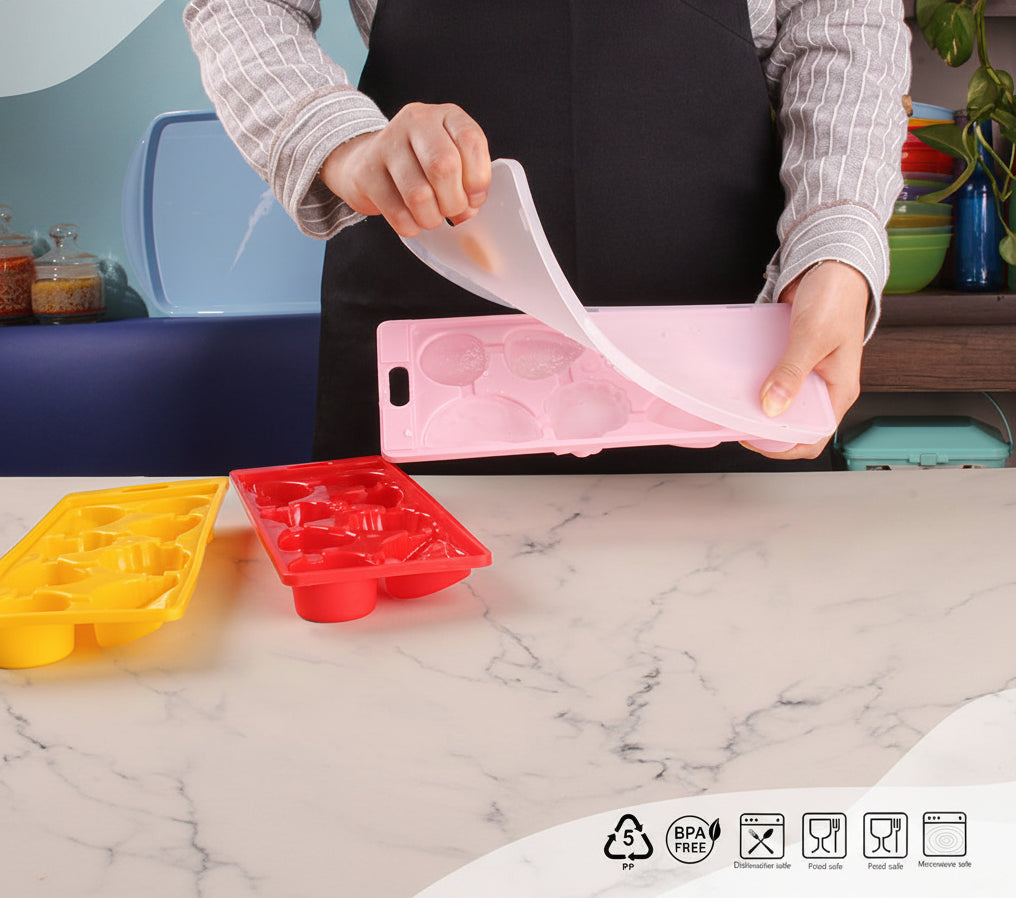 Ice tray with lid