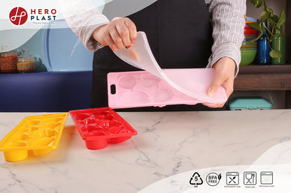 Ice tray with lid